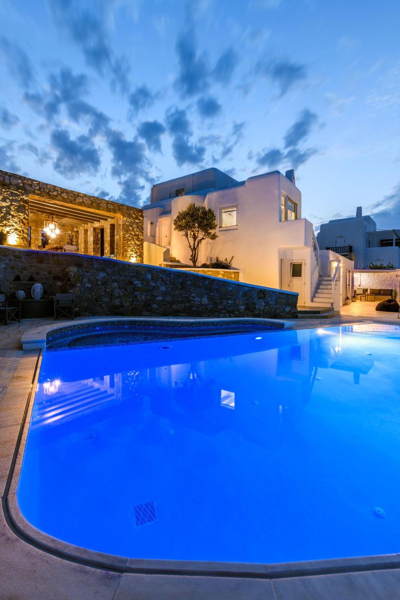 Villa E *